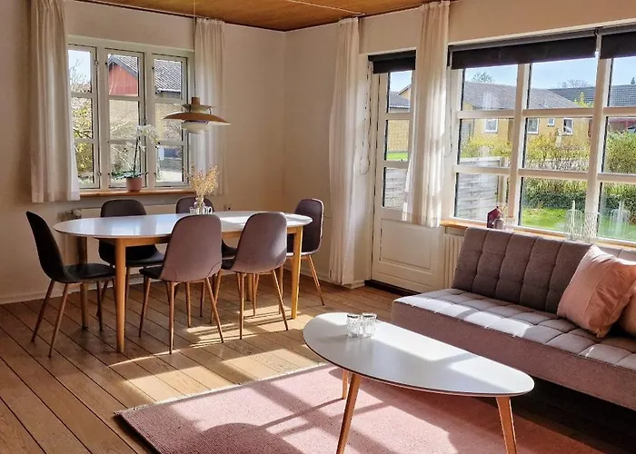 Semesterbostad Pilehuset *